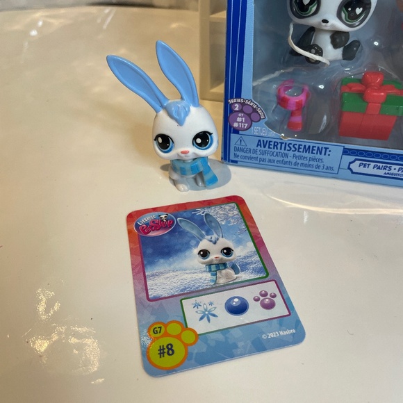Littlest Pet Shop- Pet Pairs 🐼🦌🎁Winter Pals (Holiday Edition) - Picture 2 of 13